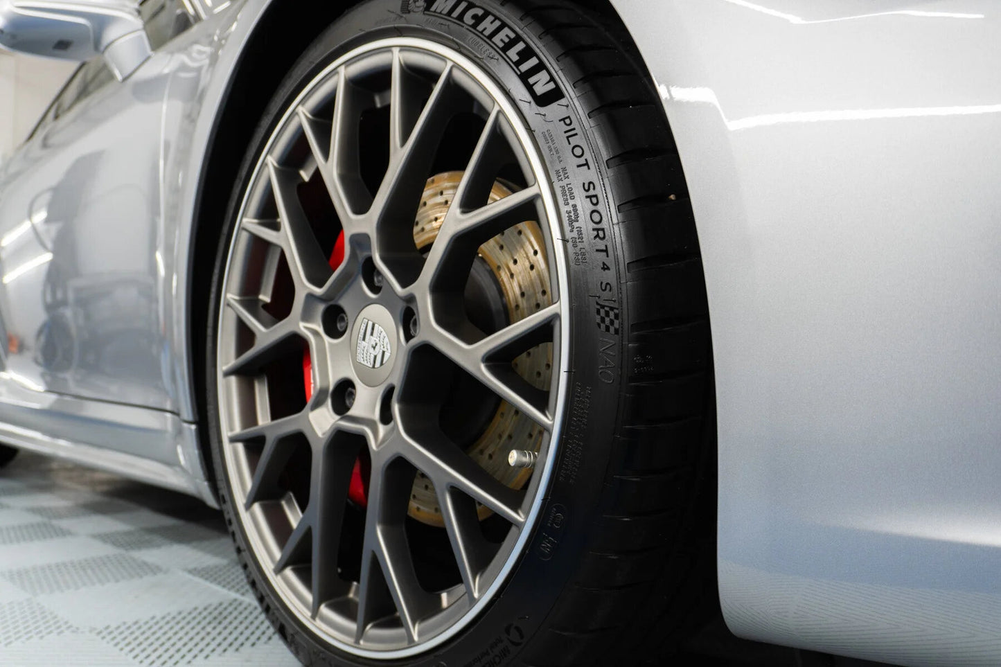 ARMOUR TIRE+ 473ml - Acondicionador de neumáticos